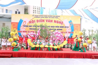 Rộn ràng hội thi: "TIẾNG HÁT CÁN BỘ QUẢN LÝ VÀ GIÁO VIÊN NĂM 2019 NGÀNH GIÁO DỤC VÀ ĐÀO TẠO QUẬN HÀ ĐÔNG".