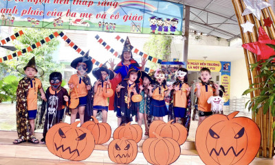 Halloween trường các bạn thế nào?